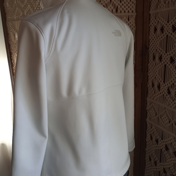 North Face Windwall jacket. - Picture 5 of 11